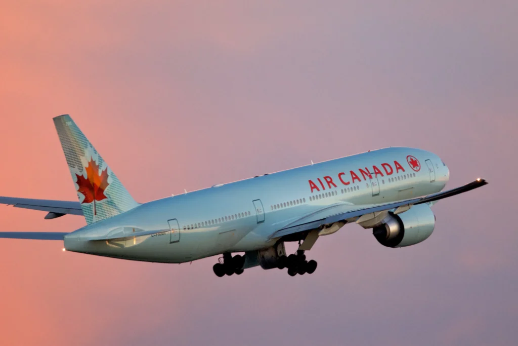 Air Canada Resumes Flights