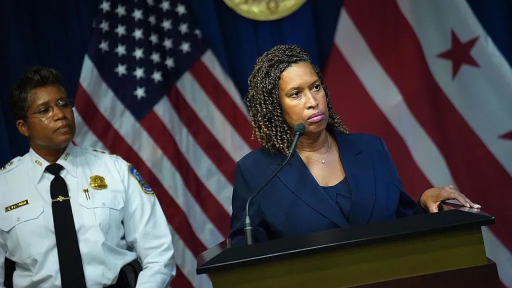 Washington DC sues federal government over police takeover 2 Washington DC sues federal government over police takeover