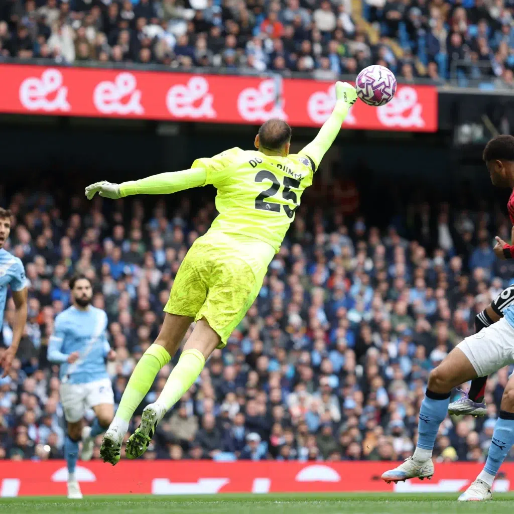 Gianluigi Donnarumma Shines on Manchester City Debut with Clean Sheet