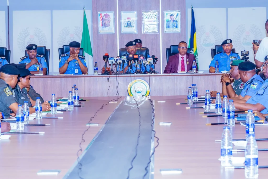 IGP meets Border Patrol Commanders on border security 2 IGP meets Border Patrol Commanders on border security, charging them to step up efforts in securing Nigeria’s borders against cross-border crimes and illegal infiltration.