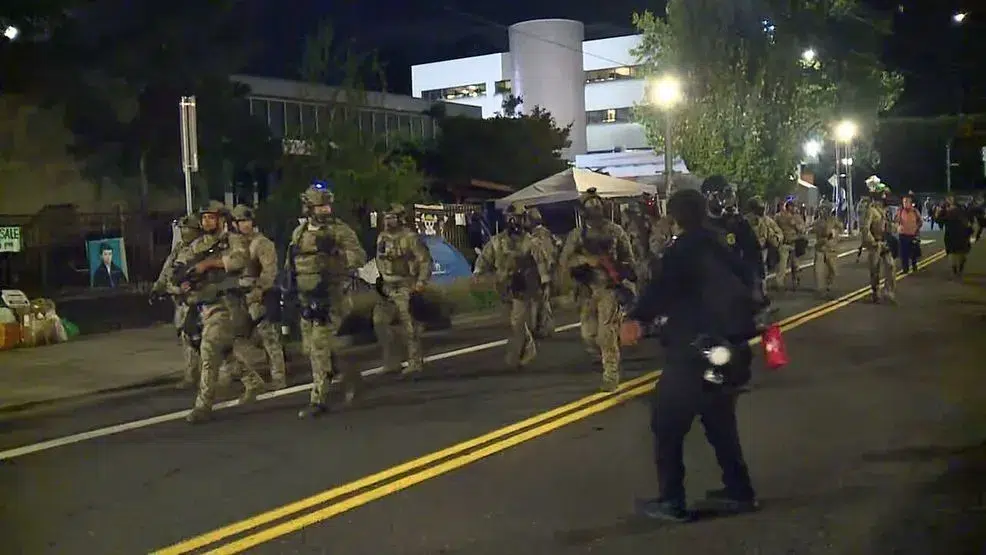 Federal Agents Crack Down on Antifa in Portland, Make Multiple Arrests Outside ICE Facility