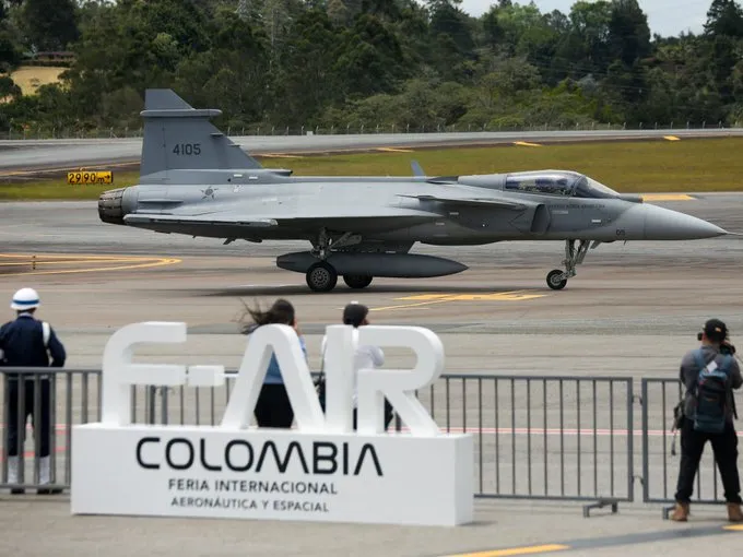 Colombian President Gustavo Petro has announced a 4.3bn deal to buy Swedish warplanes at a time when his country is locked in tension with the US