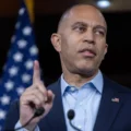 House Minority Leader Jeffries Speaks Ahead of Pivotal Vote to End Historic Government Shutdown 4 House Minority Leader Jeffries Speaks Ahead of Pivotal Vote to End Historic Government Shutdown