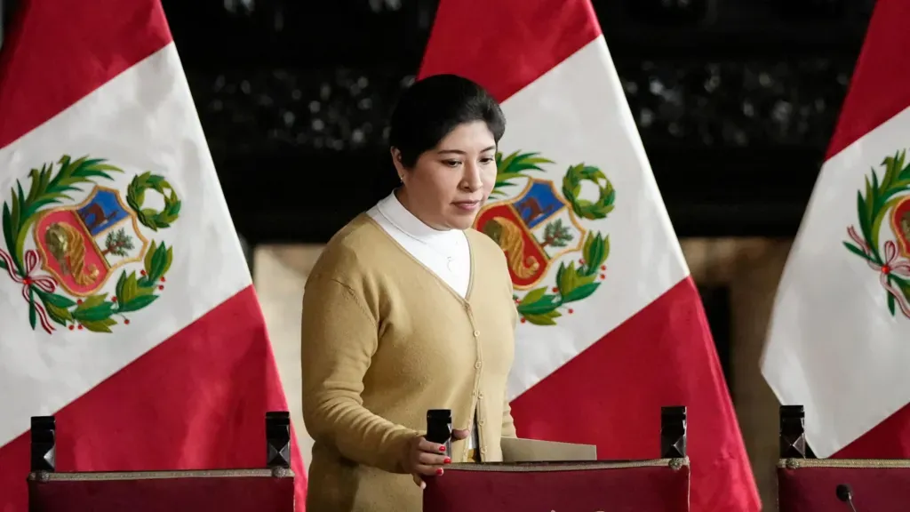 Peru Cuts Diplomatic Ties with Mexico Over Former Prime Minister’s Asylum Claim