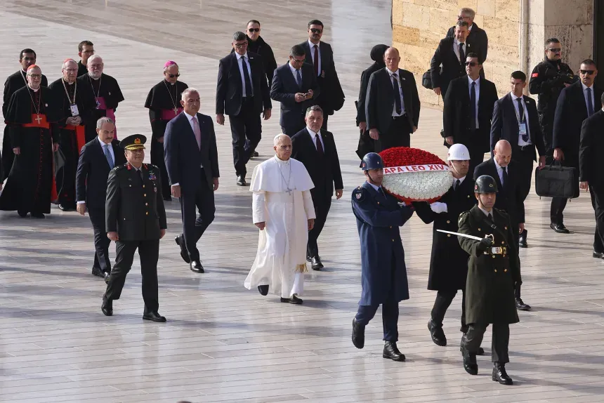 Pope Leo marks Thanksgiving with pumpkin pie as he lands in Turkey on first overseas trip1
