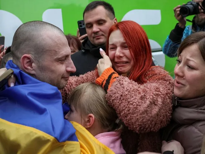 Zelenskyy Confirms Active Work to Resume Prisoner Exchanges With Russia, Targeting 1,200 Returns