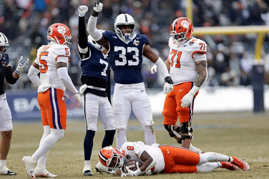 Penn State Defeats Clemson 22-10 in 2025 Pinstripe Bowl at Snowy Yankee Stadium 7 Penn State Defeats Clemson 22-10 in 2025 Pinstripe Bowl at Snowy Yankee Stadium