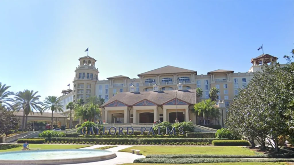 Former Florida Police Officer Tiffany Lee Griffith Charged with Aggravated Child Abuse After Hotel Pool Incident 1 gaylord palms hotel