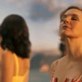 Pluribus Season 1 Finale Review: Carol Faces Explosive Choice in ‘La Chica o El Mundo’