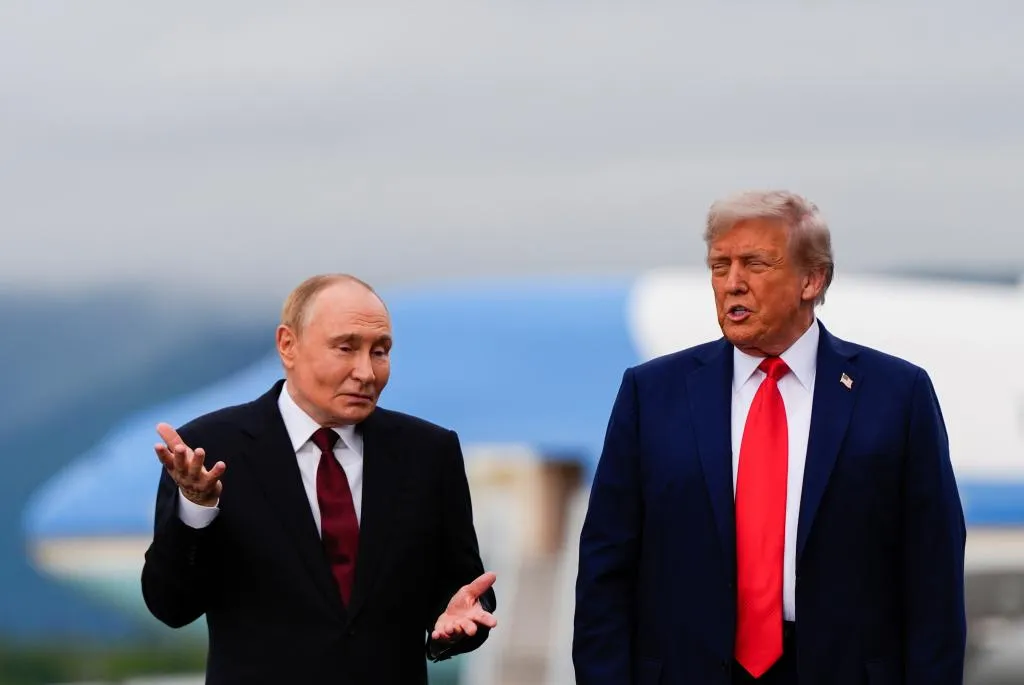 Zelensky: Ukraine Expects U.S. to 'Tighten Screws' on Moscow if Peace Plan Fails 2 president donald trump russias p