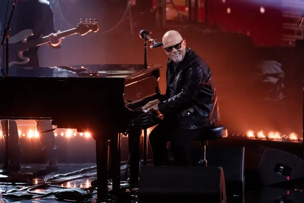 Billy Joel Returns to Stage for First Surprise Performance Since Brain Disorder Diagnosis