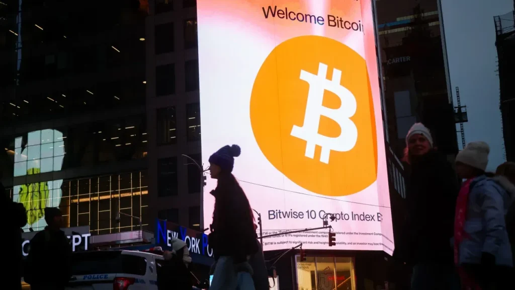 Bitcoin Crashes Below $78,000 Amid $2B Liquidation Event 3 Bitcoin Crashes Below $78,000 Amid $2B Liquidation Event