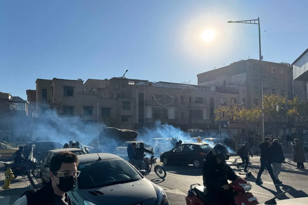 Iranian Rial Hits Historic Low of 1.4 Million as Anti-Regime Protests Paralyze Major Cities