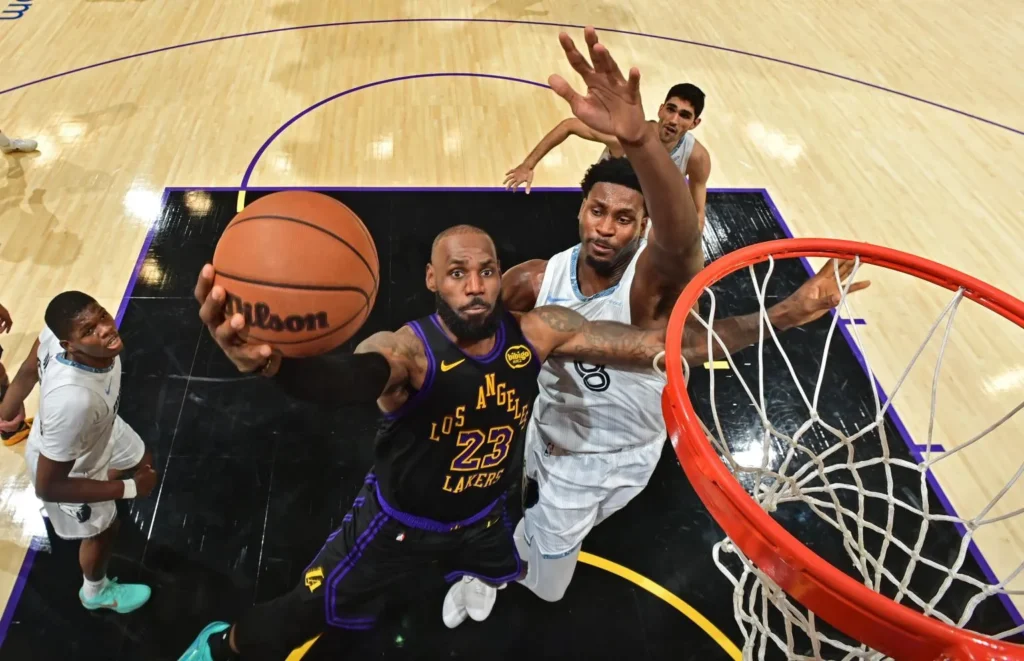 LeBron James and Luka Doncic Each Top 30 Points in Lakers Victory Over Grizzlies 1 LeBron James and Luka Doncic Each Top 30 Points in Lakers Victory Over Grizzlies