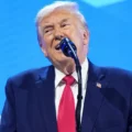 Trump Rules Out Force in Greenland Bid but Renews Tariff Threats