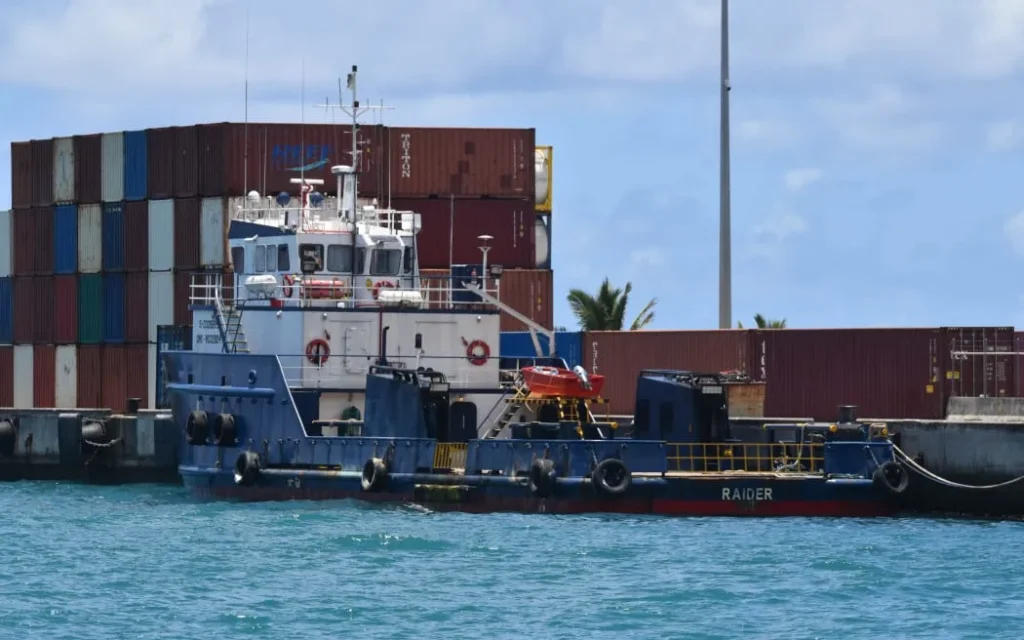 Cocaine-Linked Vessel MV Raider Stranded in Rarotonga Port 3 Cocaine-Linked Vessel MV Raider Stranded in Rarotonga Port
