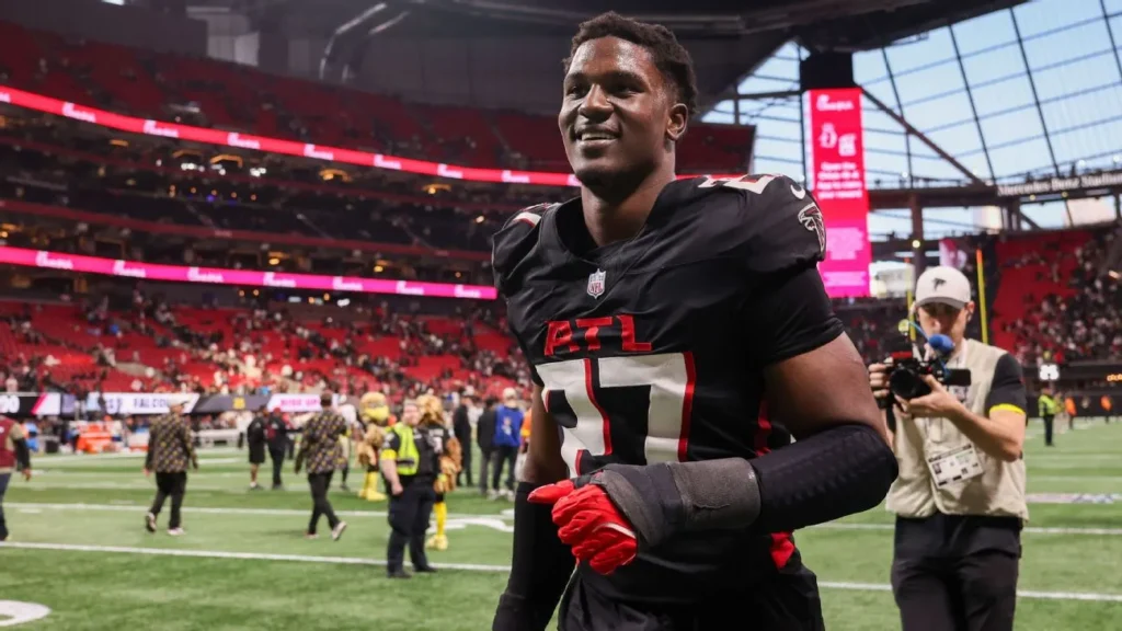 Falcons’ James Pearce Jr. Arrested in Florida on Battery and Stalking Charges 1 Falcons’ James Pearce Jr. Arrested in Florida on Battery and Stalking Charges