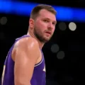 Luka Dončić Exits 76ers Game Early Due to Hamstring Soreness