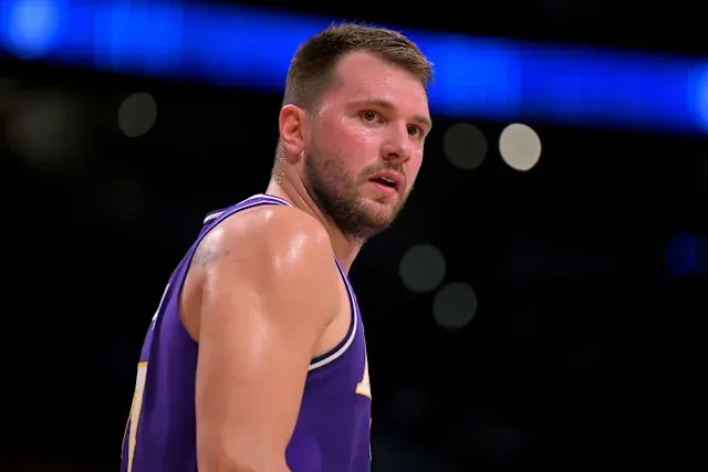 Luka Dončić Exits 76ers Game Early Due to Hamstring Soreness 4 Luka Dončić Exits 76ers Game Early Due to Hamstring Soreness