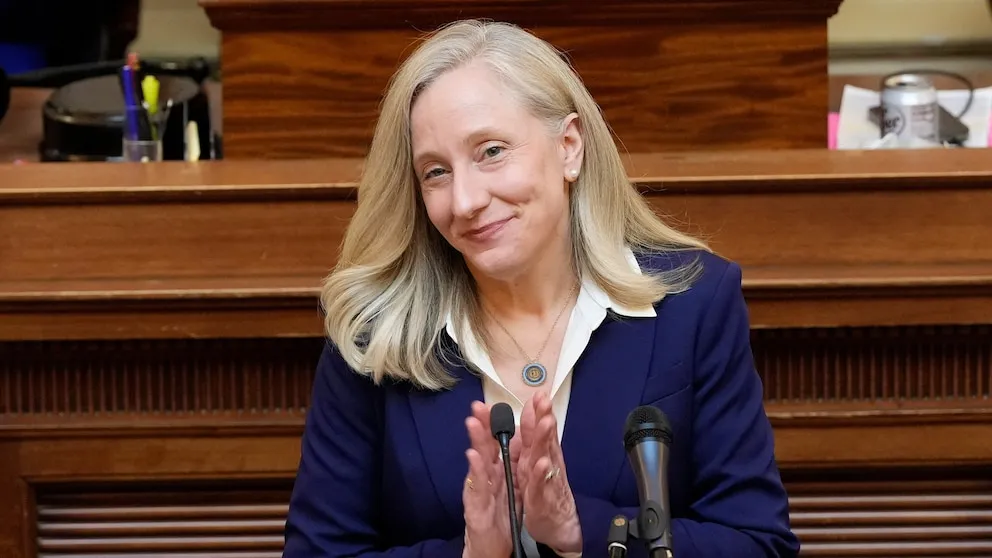 Spanberger Delivers Democratic SOTU Rebuttal as Padilla Speaks Spanish