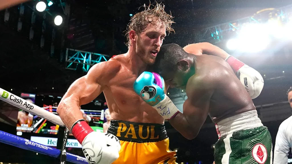 Floyd Mayweather Announces Professional Boxing Comeback 1 Floyd Mayweather Announces Professional Boxing Comeback