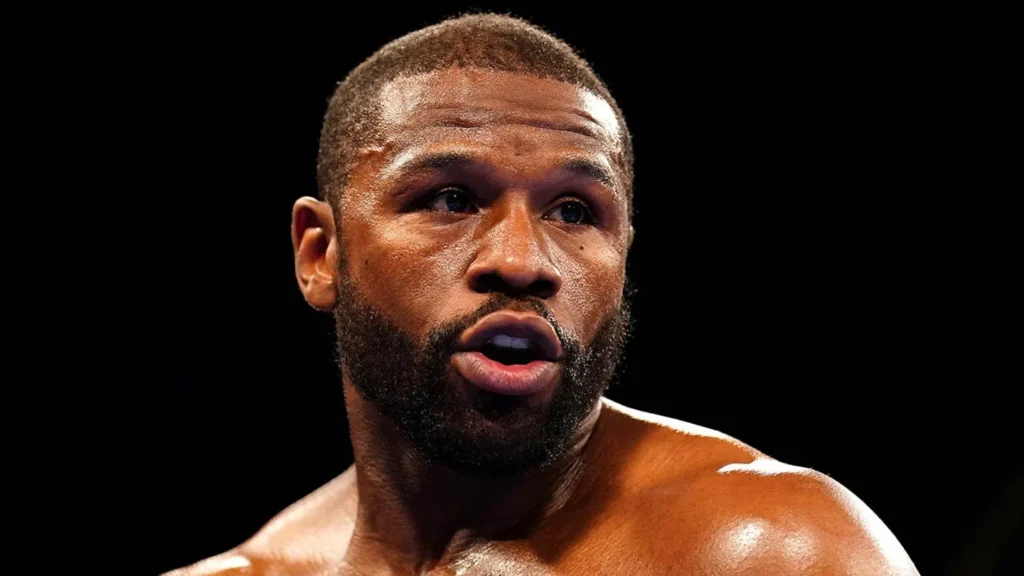 Floyd Mayweather Announces Professional Boxing Comeback
