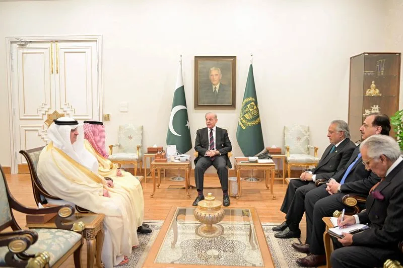 Trump Praises Iran’s New Leaders as 'Very Reasonable' Amid War 15 Trump Praises Iran’s New Leaders as 'Very Reasonable' Amid War