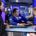 S&P 500 Rises as Wall Street Extends Rebound Despite Oil Volatility