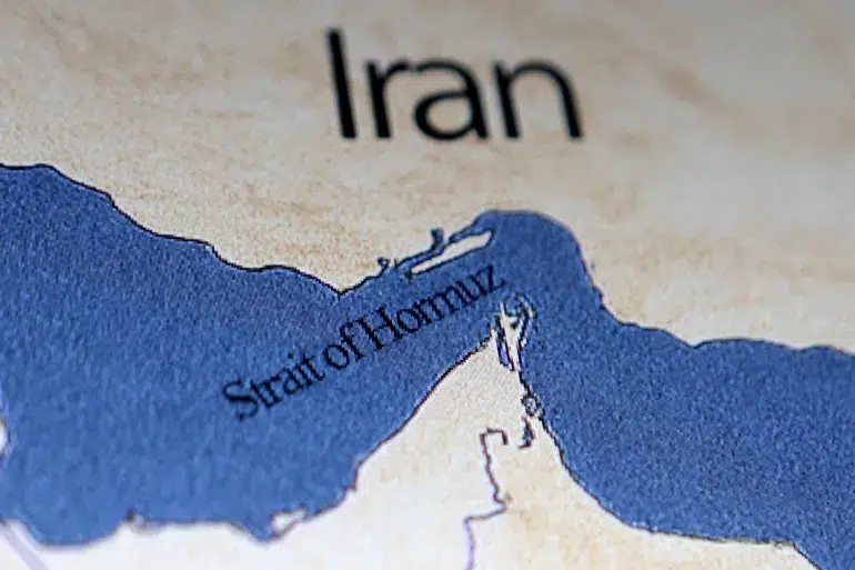 Trump Demands China and Allies Deploy Warships to Hormuz