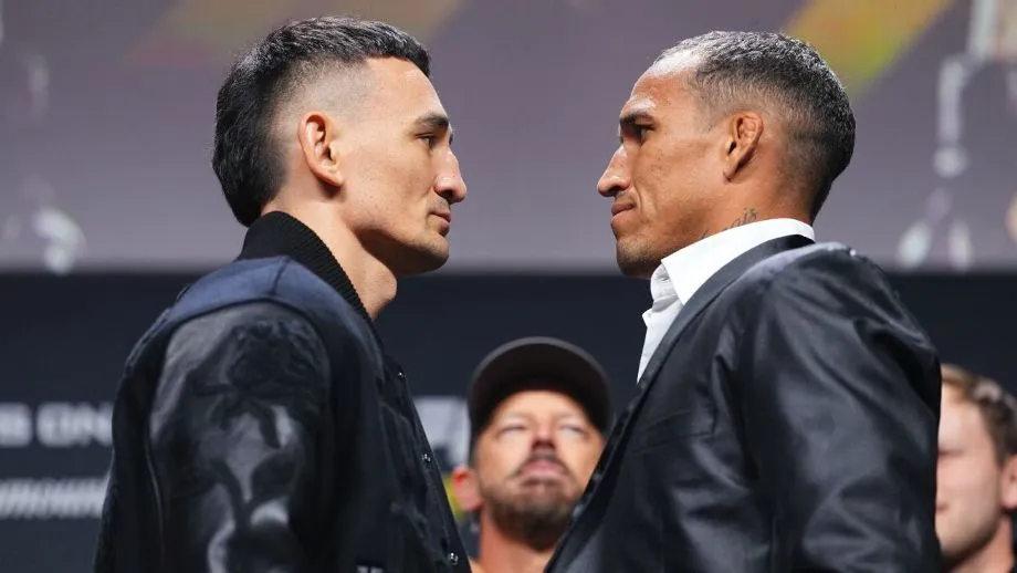 Max Holloway Defends BMF Title With Decision Victory Over Charles Oliveira at UFC 326 2 Max Holloway Defends BMF Title With Decision Victory Over Charles Oliveira at UFC 326