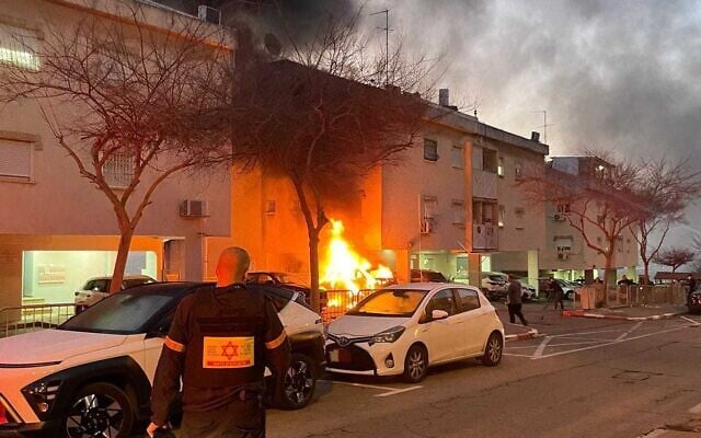 4 Injured in Iranian Cluster Bomb Strike on Haifa