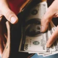 March US Inflation Surges to 3.3 Percent Amid Energy Shock