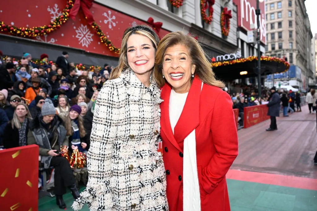 Savannah Guthrie and Hoda Kotb Reunite on Today for Major First 1 Savannah Guthrie and Hoda Kotb Reunite on Today for Major First
