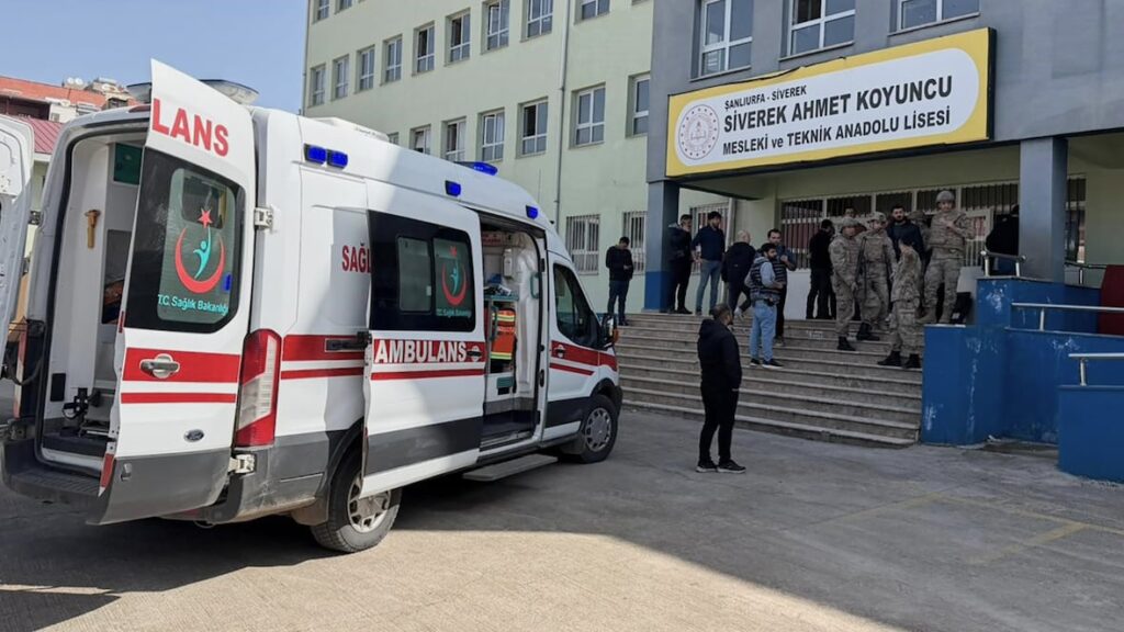 16 Wounded in Rare Turkey School Shooting 1 1000010275