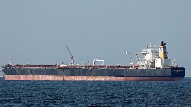 US Navy Destroyer Intercepts Iranian Oil Tankers 13 US Navy Destroyer Intercepts Iranian Oil Tankers