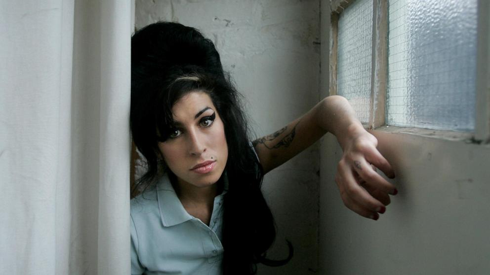Mitch Winehouse Loses Legal Battle Over Amy Winehouse Memorabilia