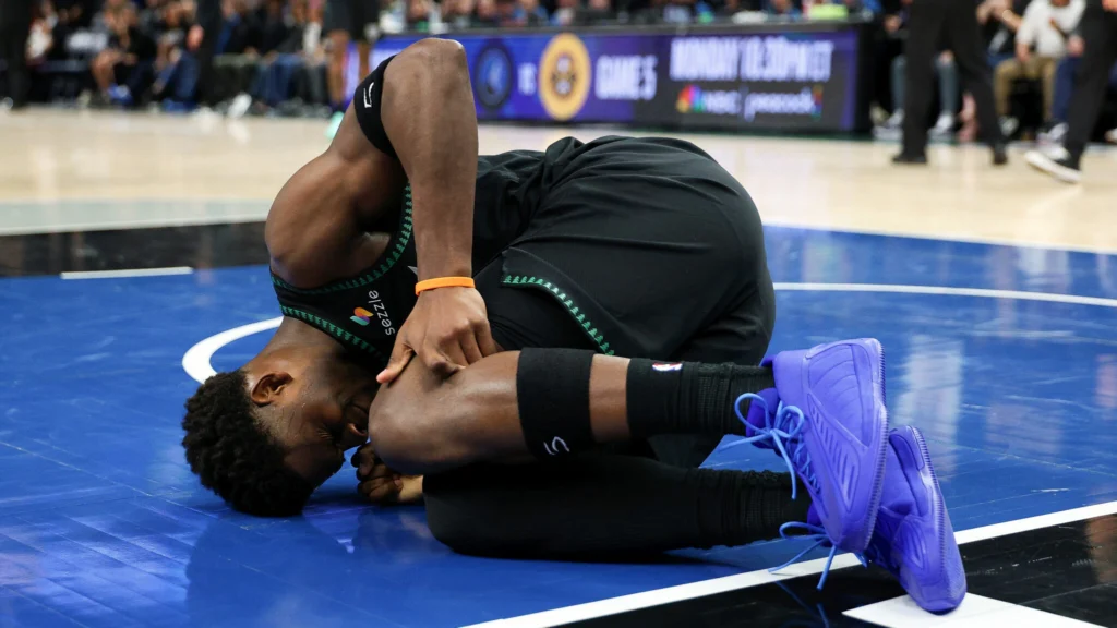 Timberwolves Lose DiVincenzo to Achilles Tear, Edwards Hurt 1 Timberwolves Lose DiVincenzo to Achilles Tear, Edwards Hurt