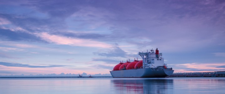 LNG Tanker Mubaraz Breaks Strait of Hormuz Blockade 1 LNG Tanker Mubaraz Breaks Strait of Hormuz Blockade