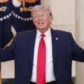 Trump’s Vague Iran Exit Timeline Spooks Markets, Sparks Political Firestorm