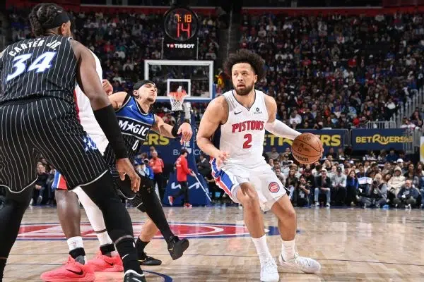 Pistons Stave Off Elimination as Cunningham Drops 45