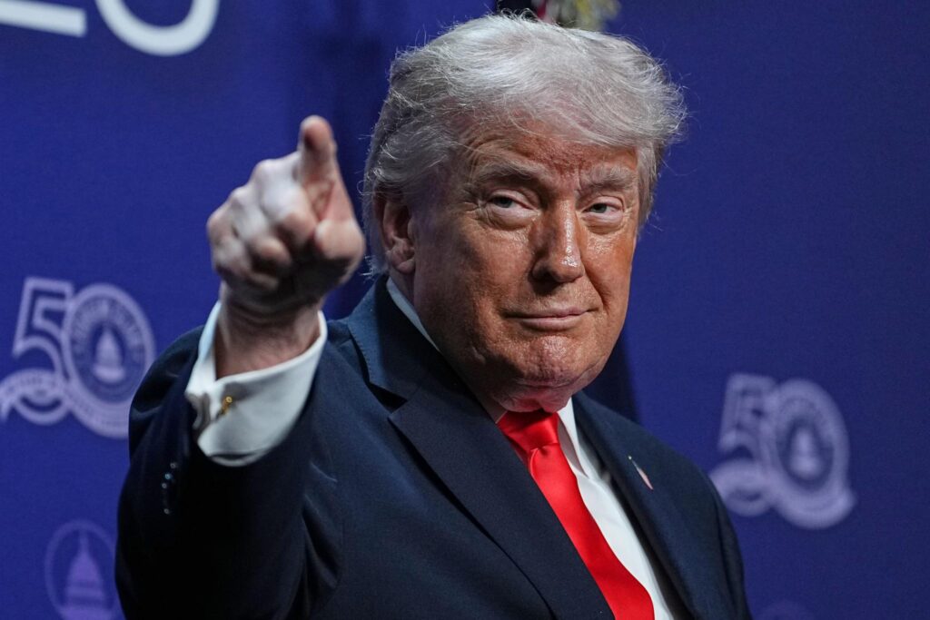 Trump Blasts Jeffries Over ‘Illegitimate’ Supreme Court Comments