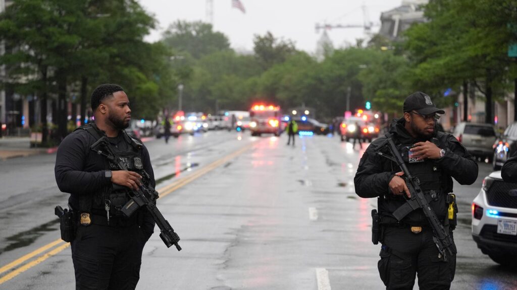 Shooting Near White House: Suspect and Bystander Wounded
