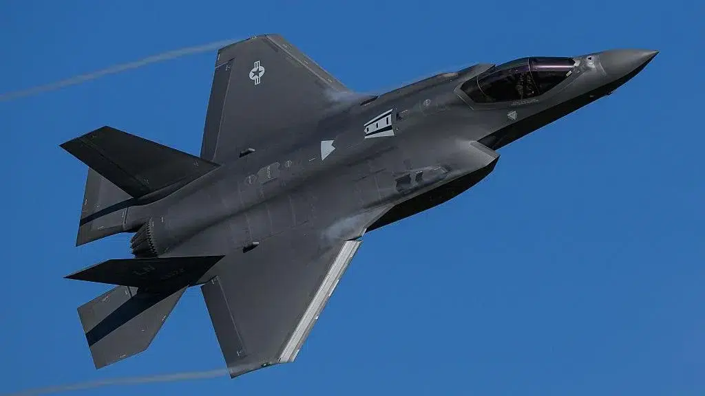 US Conducts Fresh Strikes on Southern Iran Amid Peace Talks 13 US Conducts Fresh Strikes on Southern Iran Amid Peace Talks