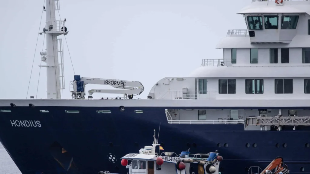 U.S. Repatriates Cruise Passengers After Hantavirus Outbreak