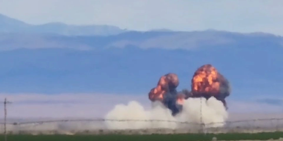 US Navy Jets Collide at Idaho Air Show 2 65133c61 45ad 4f69 a4fe 44fce1cc1216 Crash3