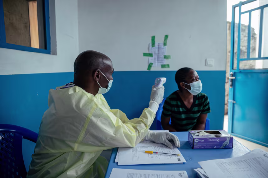 Internal Rift Widens as Trump Admin Cuts US Experts Out of Global Virus Response 19 Internal Rift Widens as Trump Admin Cuts US Experts Out of Global Virus Response