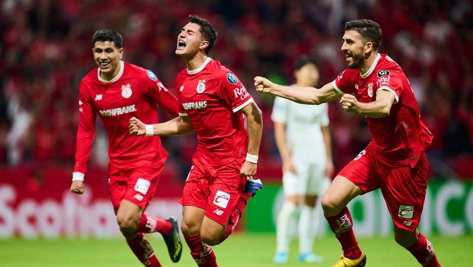 Toluca Reaches Champions Cup Final 1 everardo lopez gol definitivo toluca
