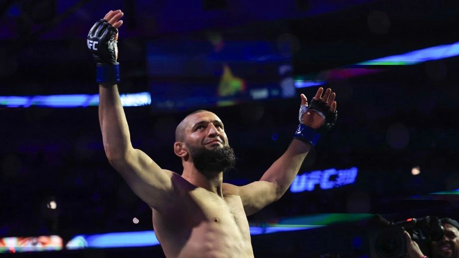 Chimaev Retains Title With Dominant Finish of Strickland