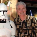 Legendary Voice Actor Tom Kane Dies at 64