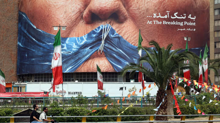 Iran Halts U.S. Talks, Threatens Strait of Hormuz Blockade